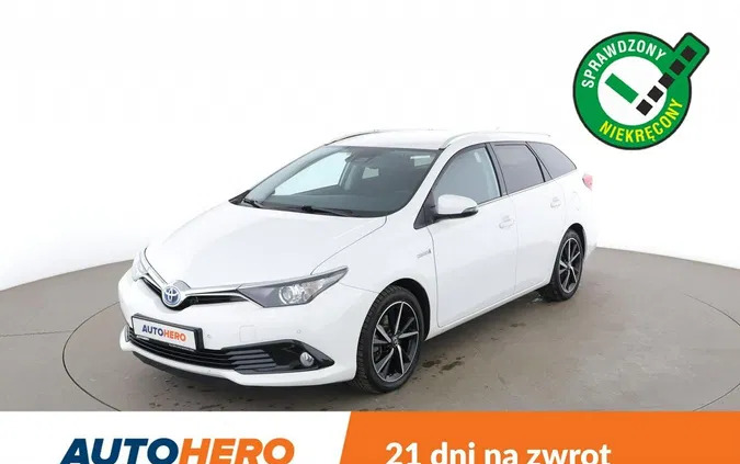 toyota auris Toyota Auris cena 70600 przebieg: 105397, rok produkcji 2017 z Biała